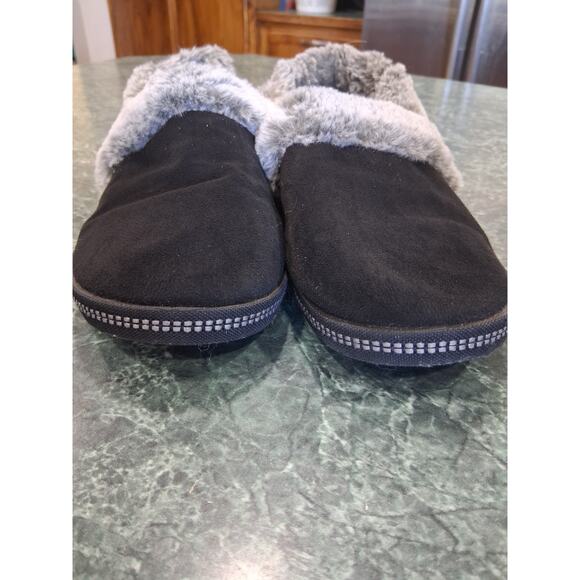 Skechers Plush Fuzzy Faux-Fur Slippers Black Grey Size 9 Super Soft House Shoes - Picture 5 of 9